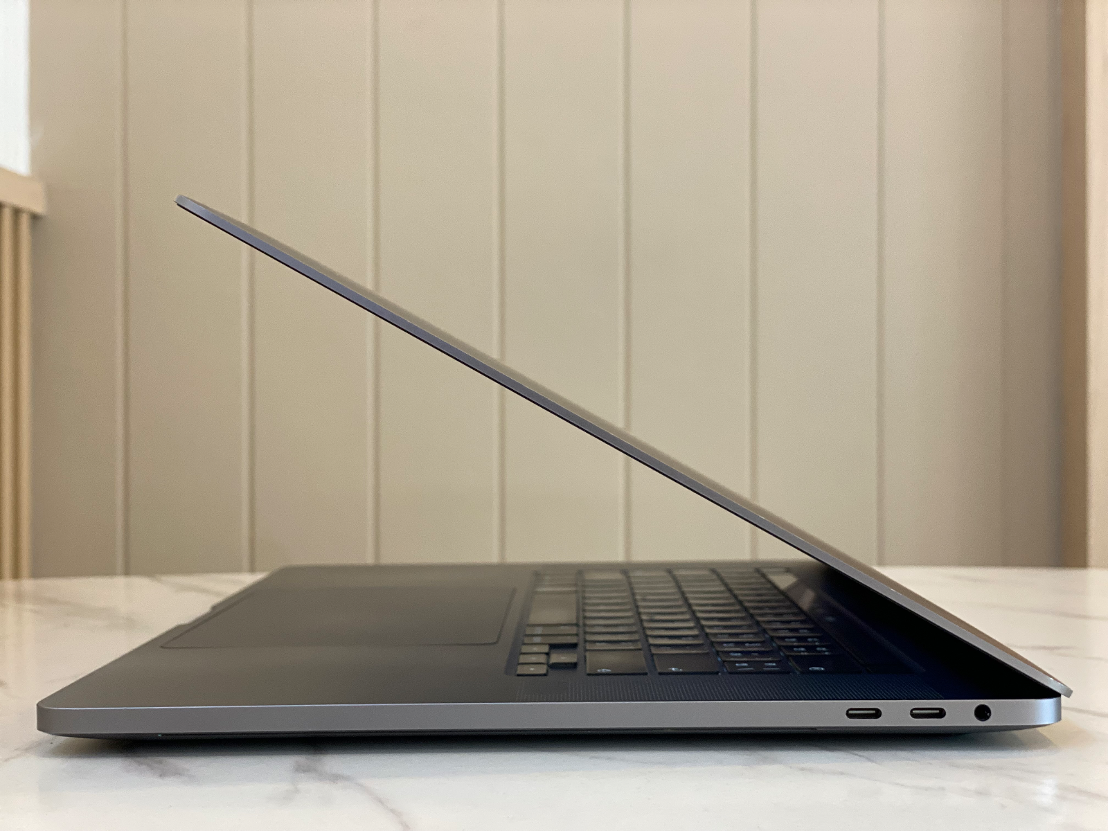 MacBook Pro 16” (2019)